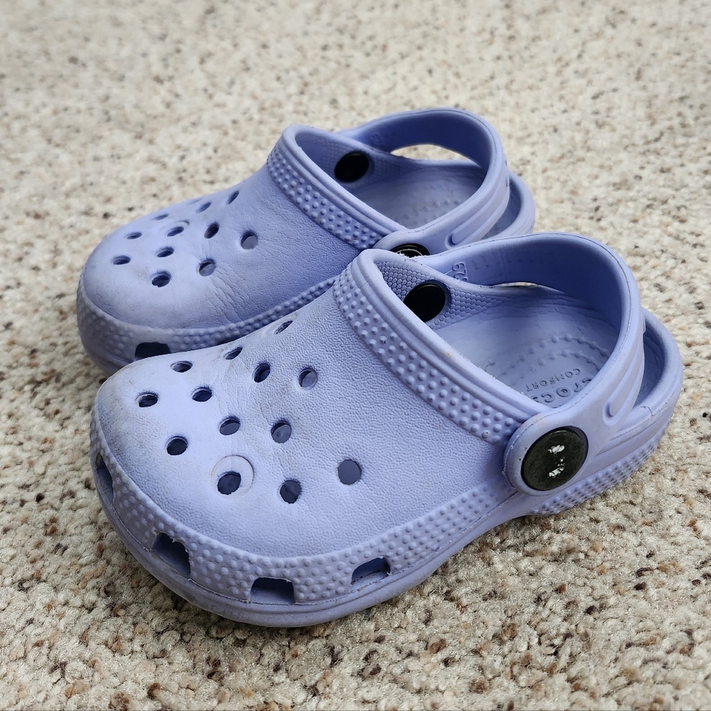 Crocs Purple Shoes